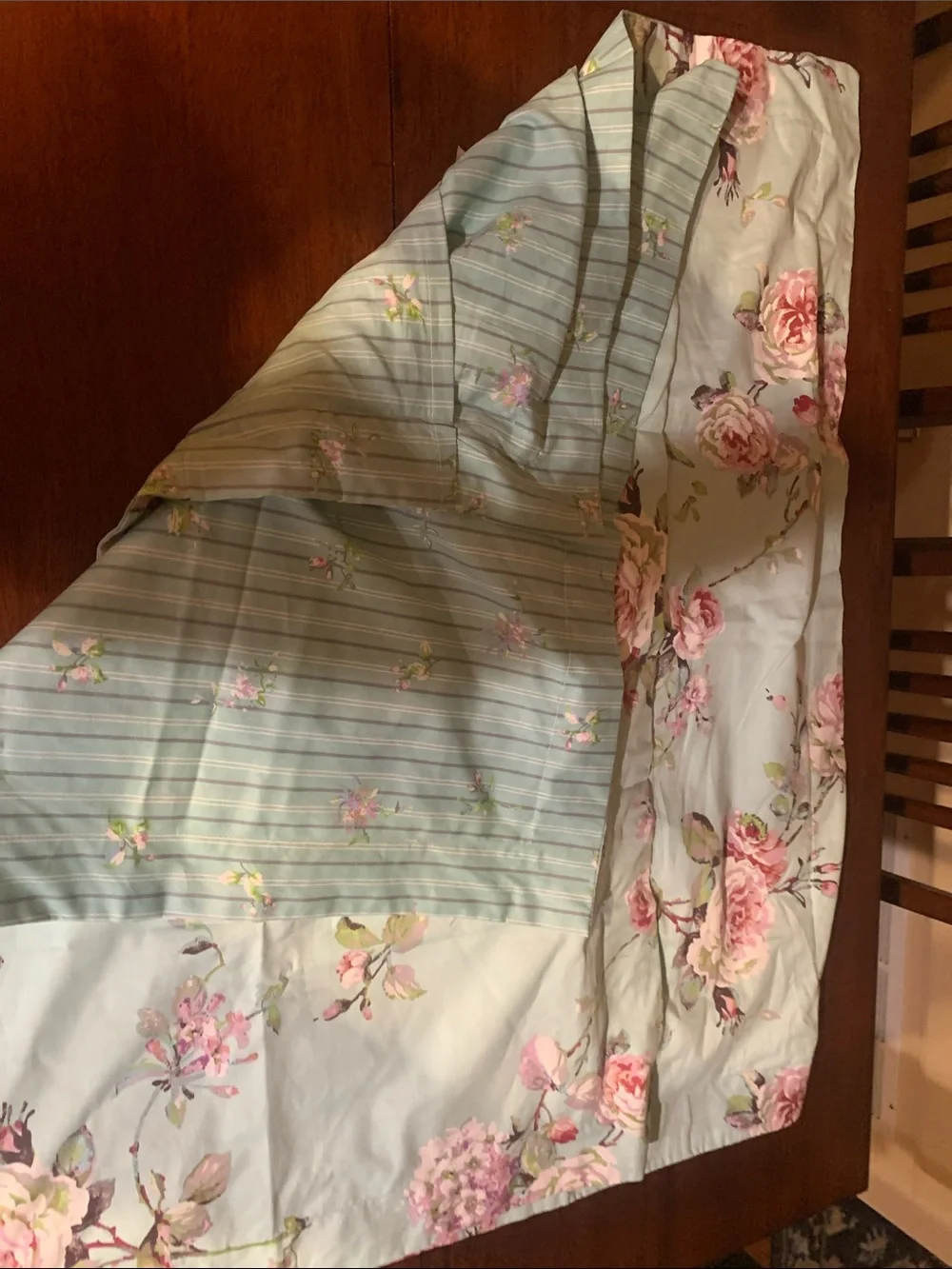 Rand new 100% cotton queen size gorgeous two pillow cases, must have !